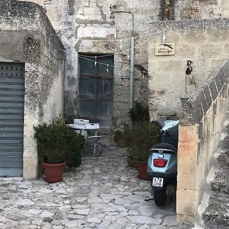 Nido Del Striscignl Holiday home Matera